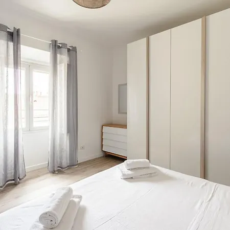 Tadino Ai Giardini Indro Montanelli By Halldis Apartamento Milán