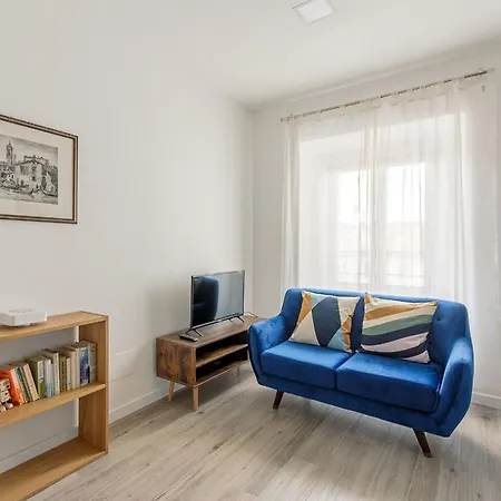 Tadino Ai Giardini Indro Montanelli By Halldis * Milánó